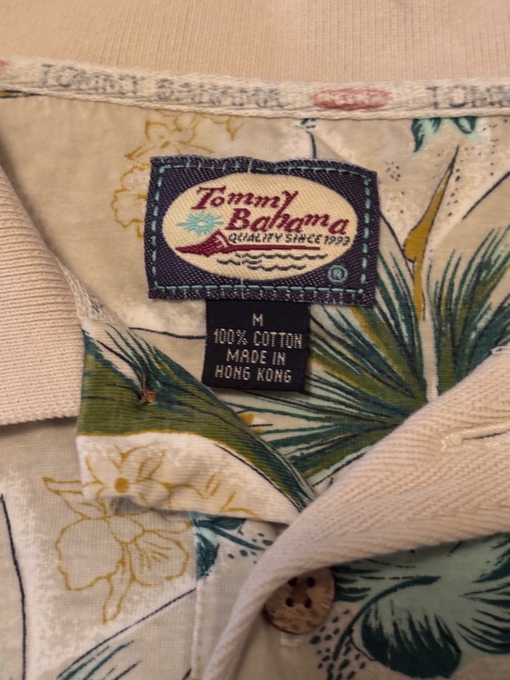 Tommy Bahama Men's Shirt - Picture 3 of 5